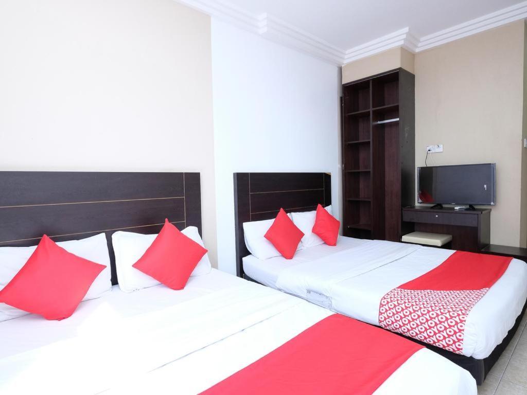 Mrj Hotel Wakaf Che Yeh 2 Кота Бару Екстериор снимка